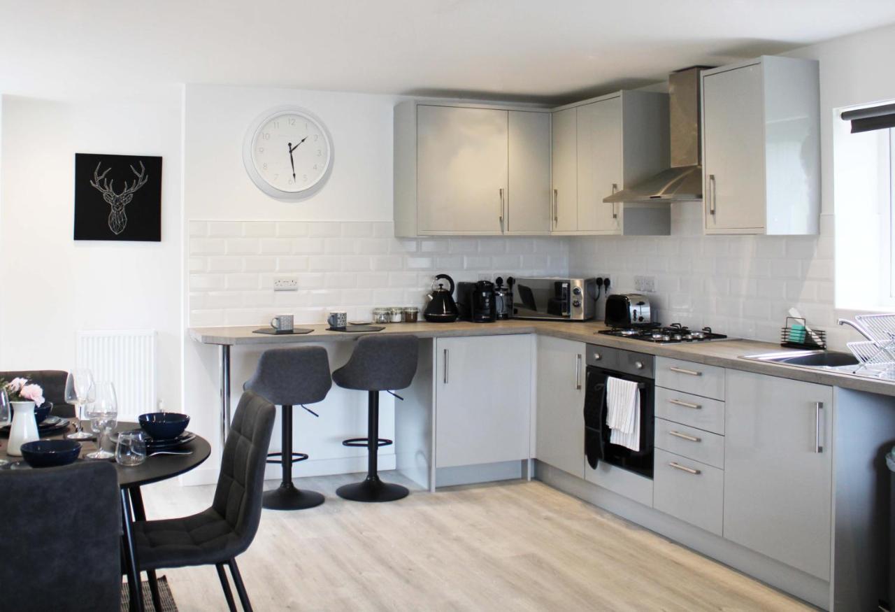 Abingdon - Private Flat With Parking 09 Apartment Bagian luar foto